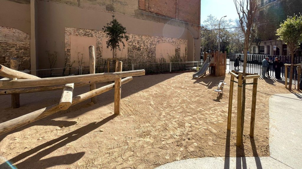 La nueva zona de juegos infantiles de Gràcia
