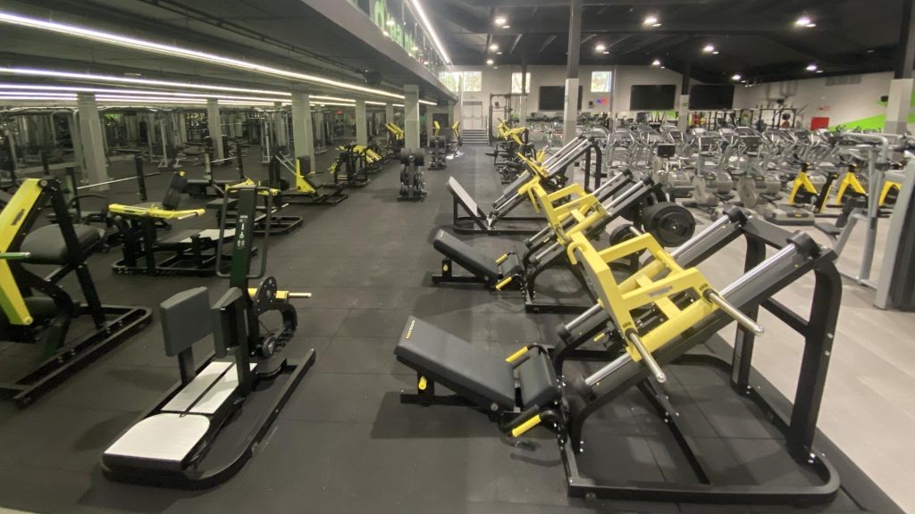 Interior del gimnàs Dreamfit Sant Adrià