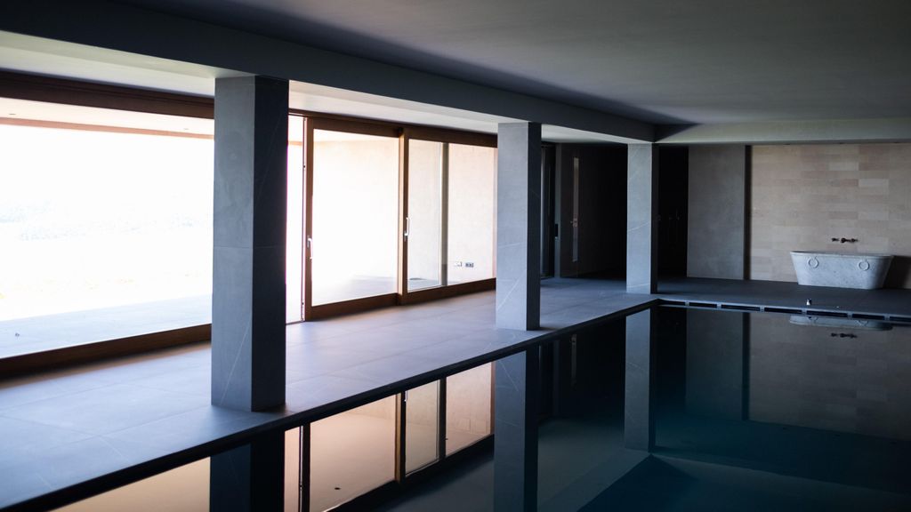 Piscina interior a la vivenda de 17 milions a la urbanització Supermaresme de Sant Andreu de Llavaneres