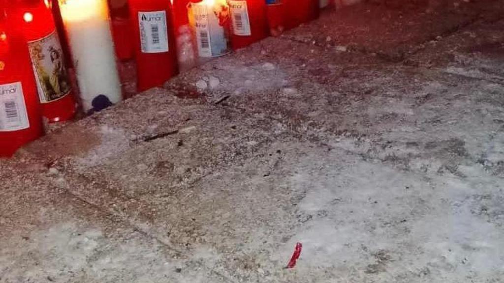 Velas en honor a Eduardo, el joven dominicano fallecido en un tiroteo en L'Hospitalet