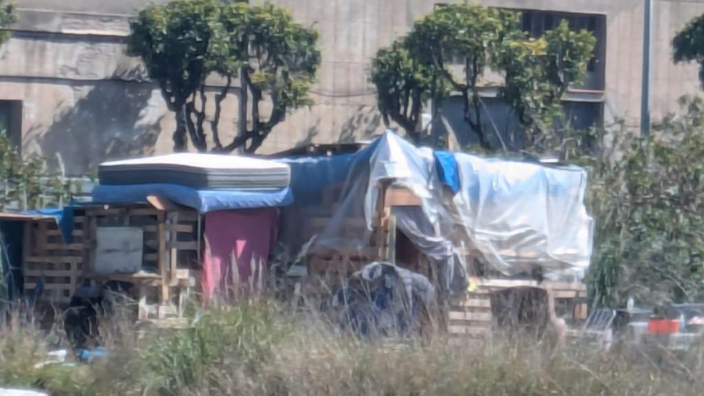 Algunas de las chabolas que hay en el barrio de El Prat