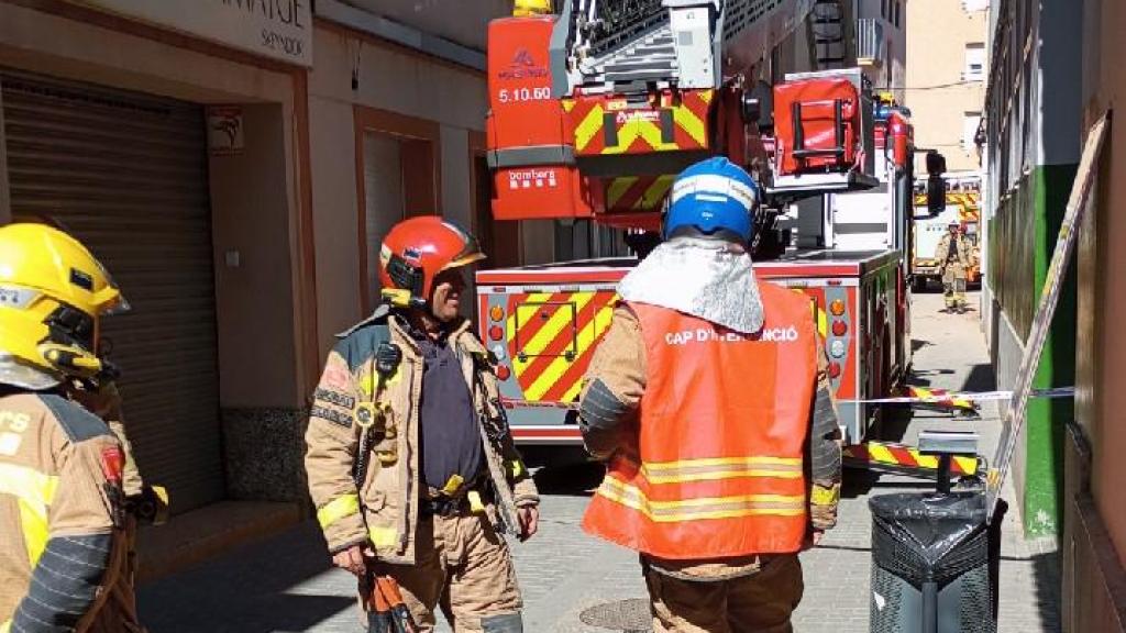 El tejado de una casa colapsa parcialmente en Esparraguera