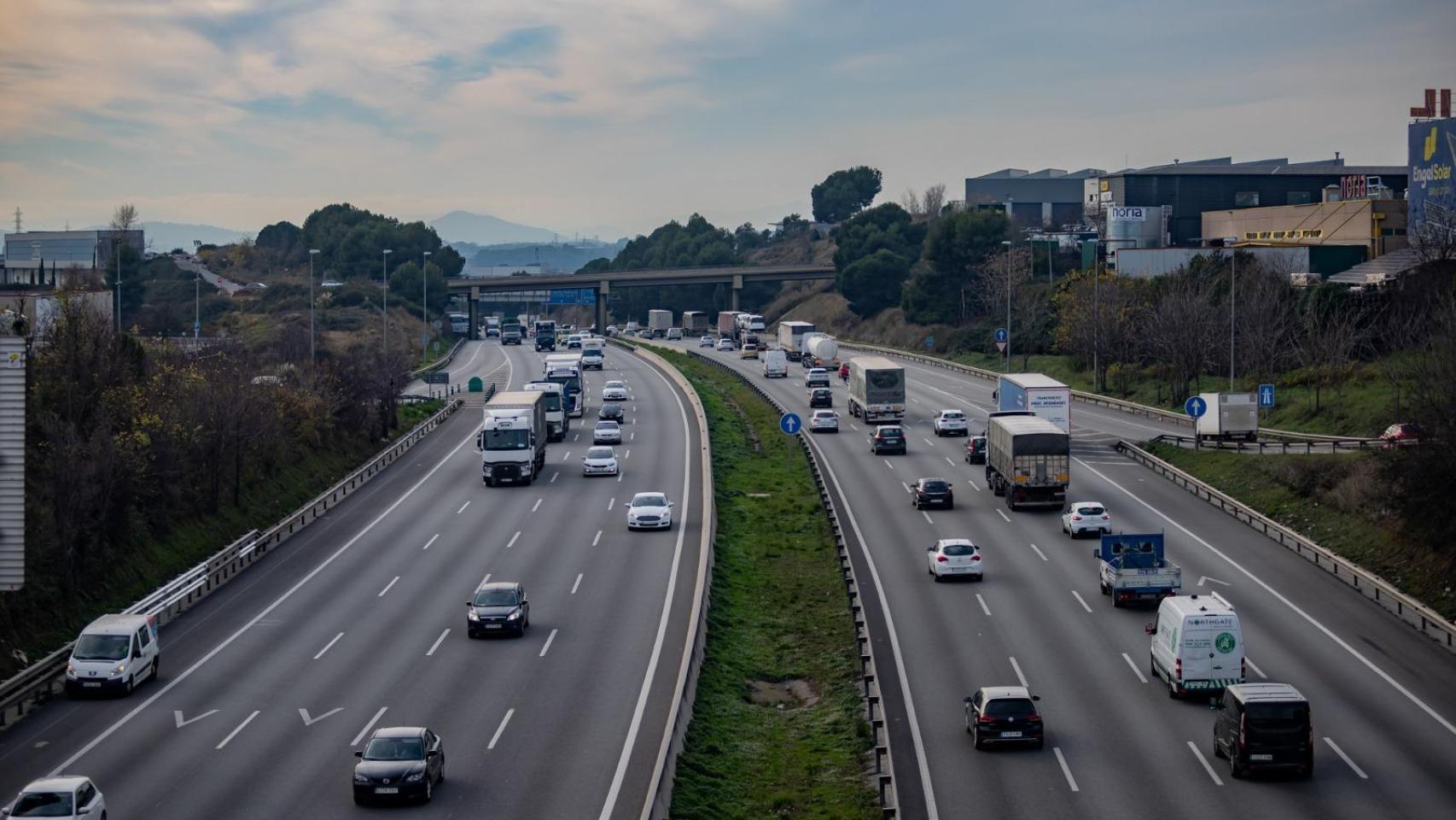 Retenciones en las principales vías de acceso a Barcelona por la vuelta de la Semana Santa