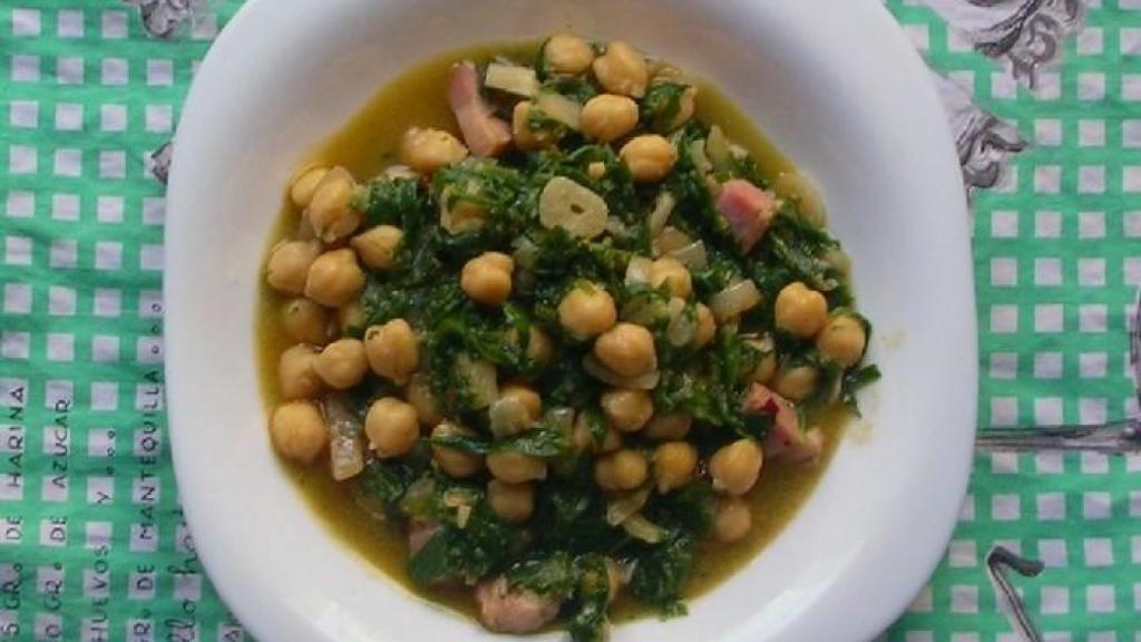 Potaje de garbanzos y collejas