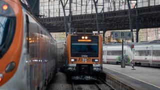 Varios trenes en la estación de Francia de Barcelona, donde opera Rodalies