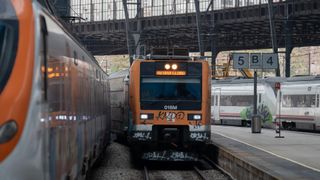 Varios trenes en la estación de Francia de Barcelona, donde opera Rodalies