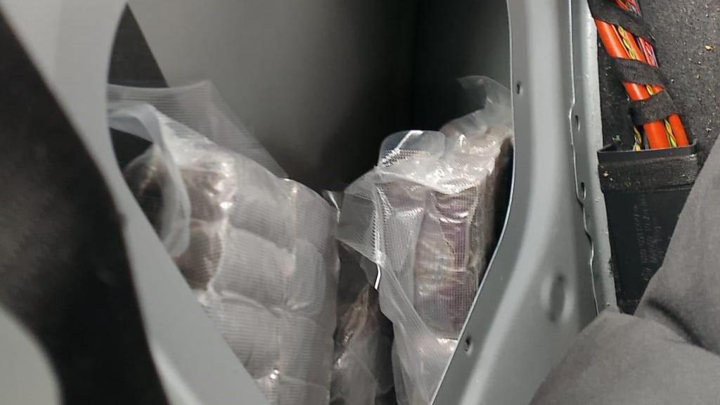 La droga escondida en el interior del coche