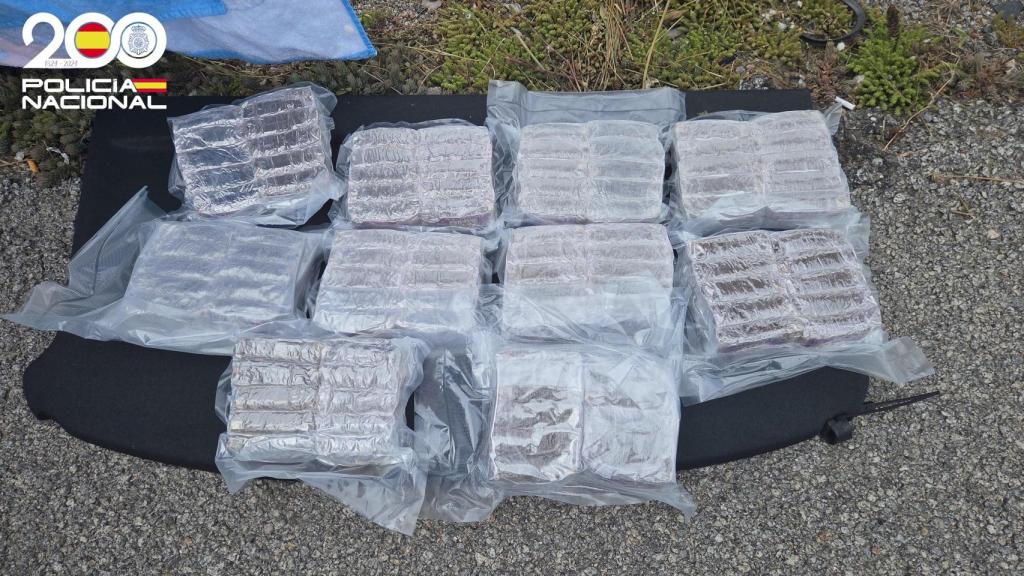 Droga localizada en el interior del coche