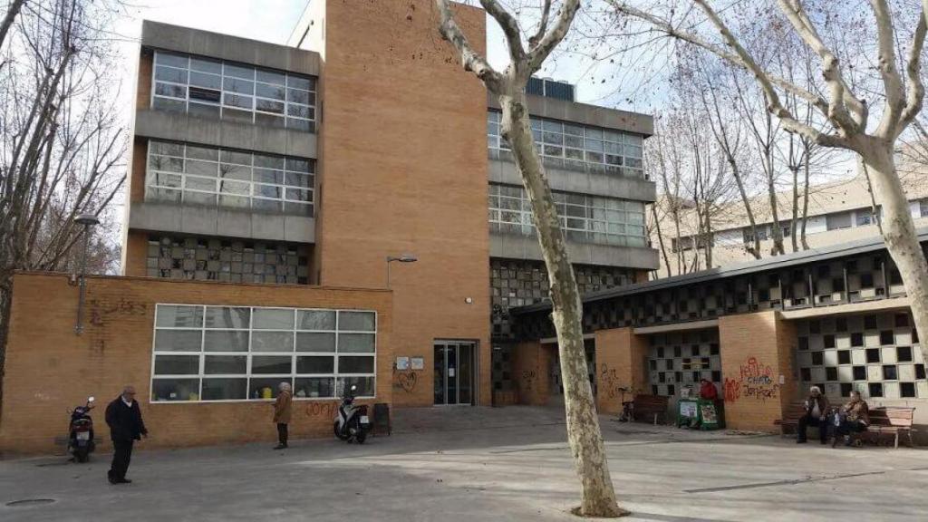 Exterior del CAP de Sant Roc, en Badalona
