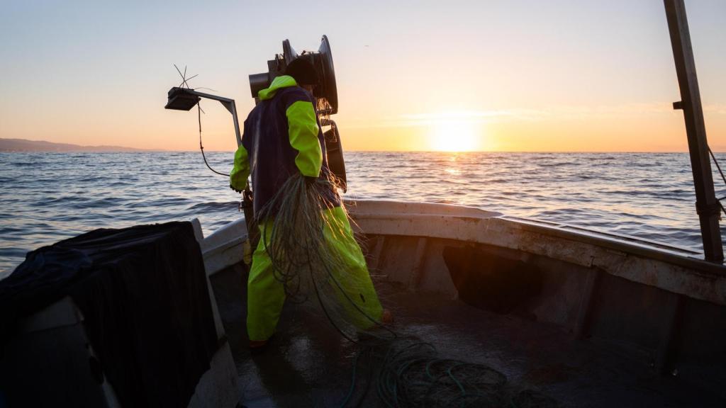 Jornada de pesca con Marc y Wilco, dos jóvenes de Argentona