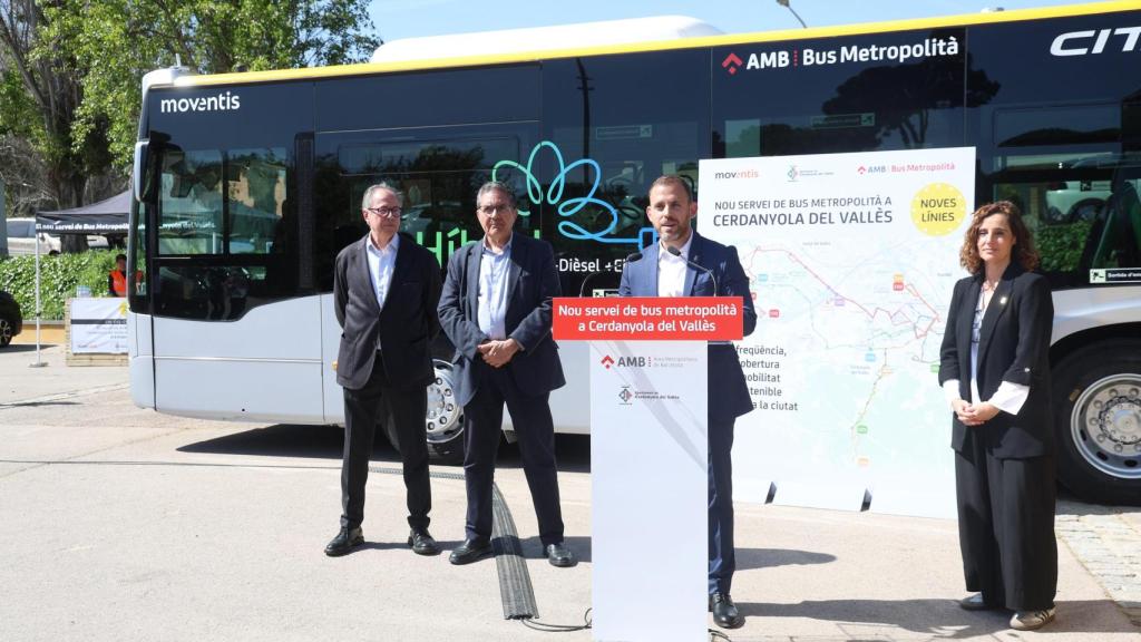 Presentación de los cinco nuevos buses de Cerdanyola