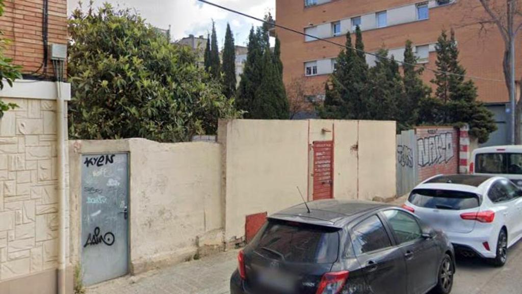 Acceso al solar de Horta