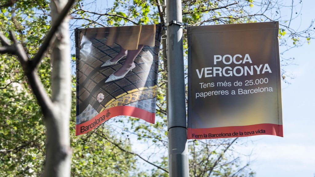 Els cartells de la nova campanya de l'Ajuntament de Barcelona per l'incivisme