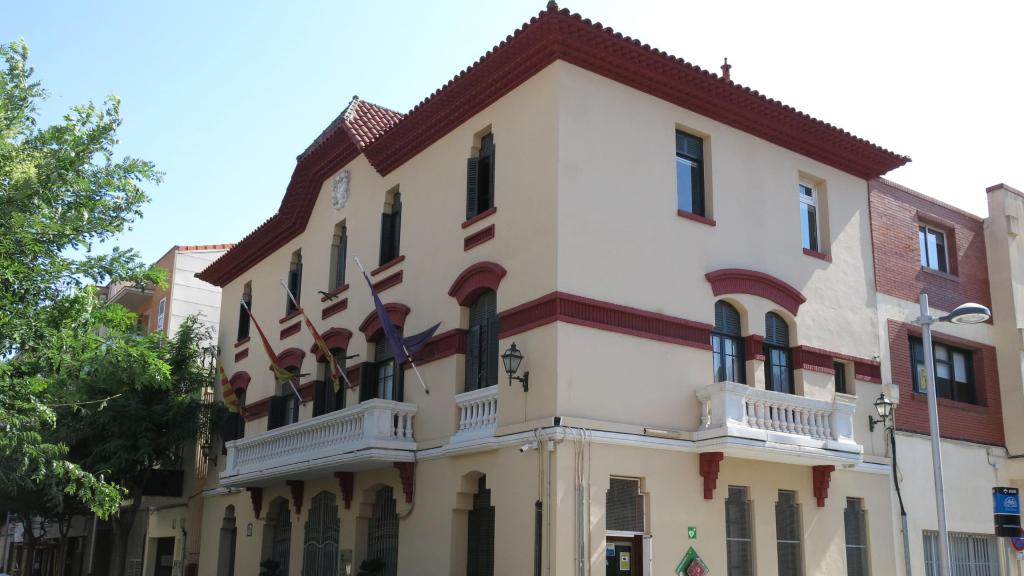 Fachada del Ayuntamiento de Sant Joan Despí