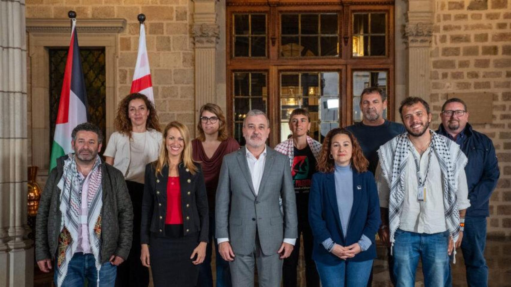Jaume Collboni recibe a representantes de la Global Summud Flotilla 2026 en el Ayuntamiento