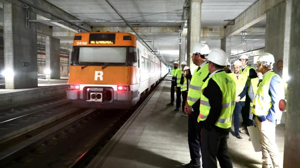 Puente durant la seva visita a les obres de La Sagrera