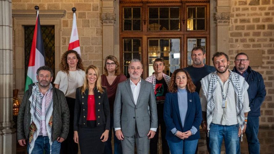 Jaume Collboni recibe a representantes de la Global Summud Flotilla 2026 en el Ayuntamiento