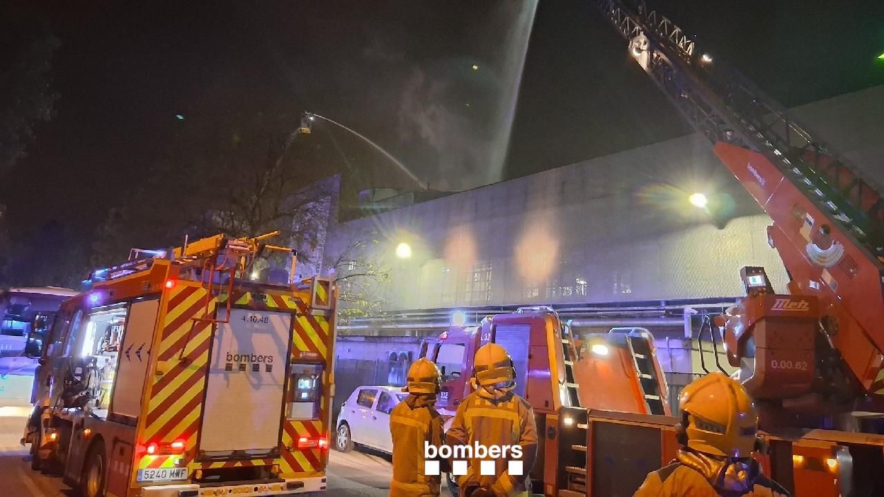 Incendio en una farmacéutica de Mollet