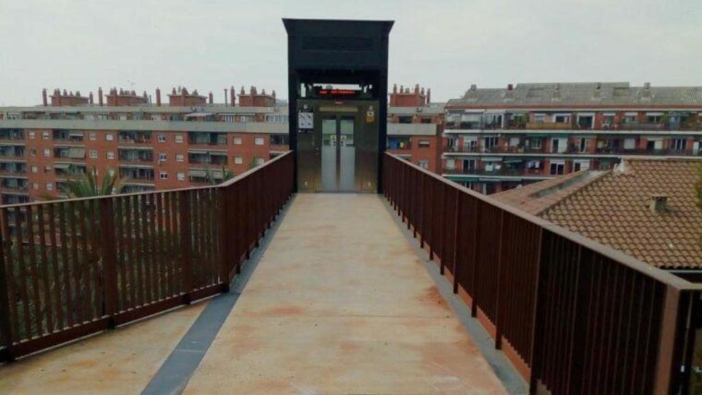 Ascensors a Barcelona en una imatge d'arxiu