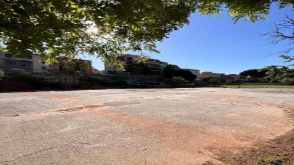 Terreny en què s'està construint el pavelló provisional de Safaretjos a Santa Coloma