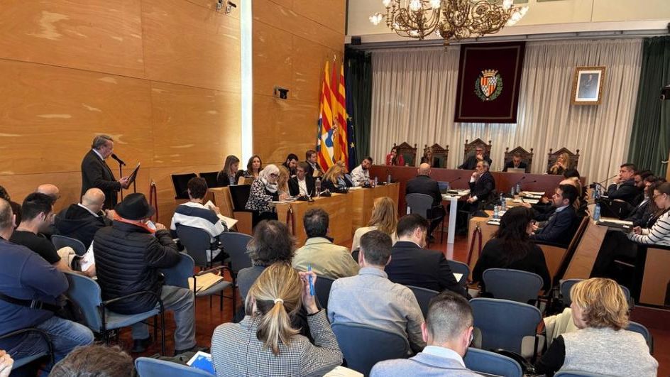 Sesión plenaria de Badalona del mes de abril