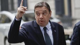 Luis Planas, ministro de Agricultura, Pesca y Alimentación, en una imagen de archivo / EFE