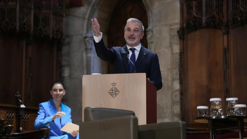 Collboni durant la seva intervenció a l'acte d'inauguració de l'Any Cerdà