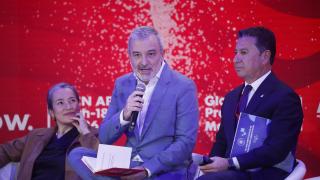 Collboni lidera el pacto de alcaldes y centra la agenda urbana en la emergencia habitacional