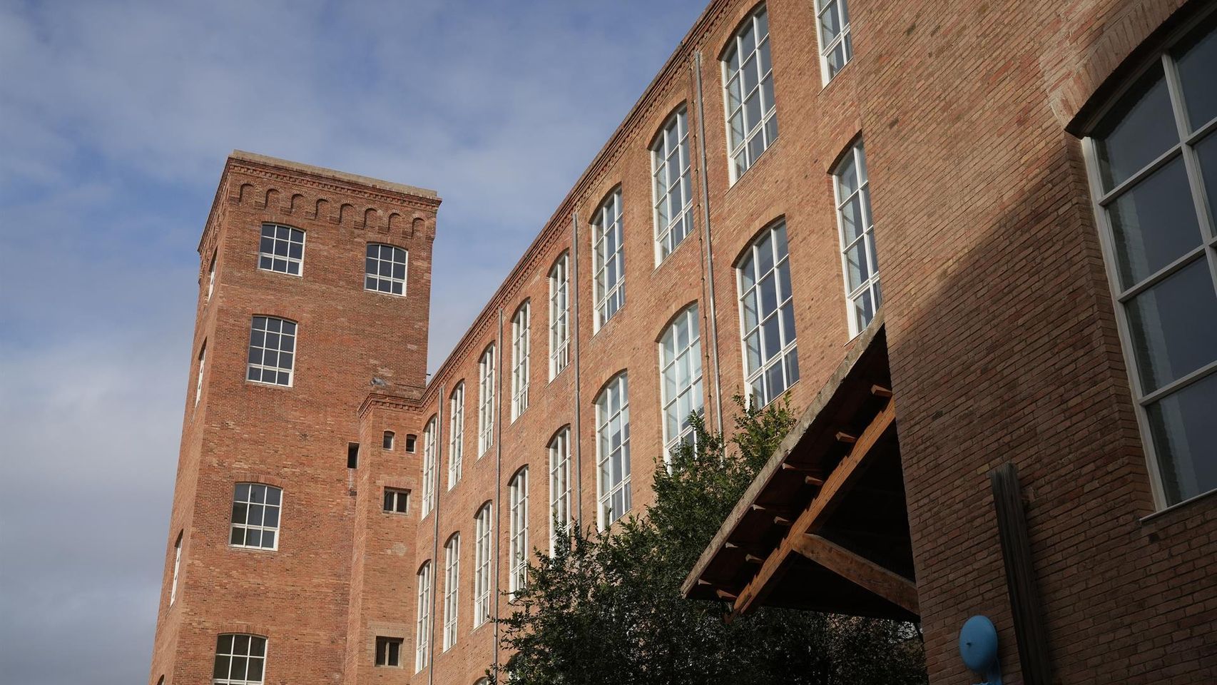 Exterior de la Fábrica de Creación Fabra i Coats en Sant Andreu