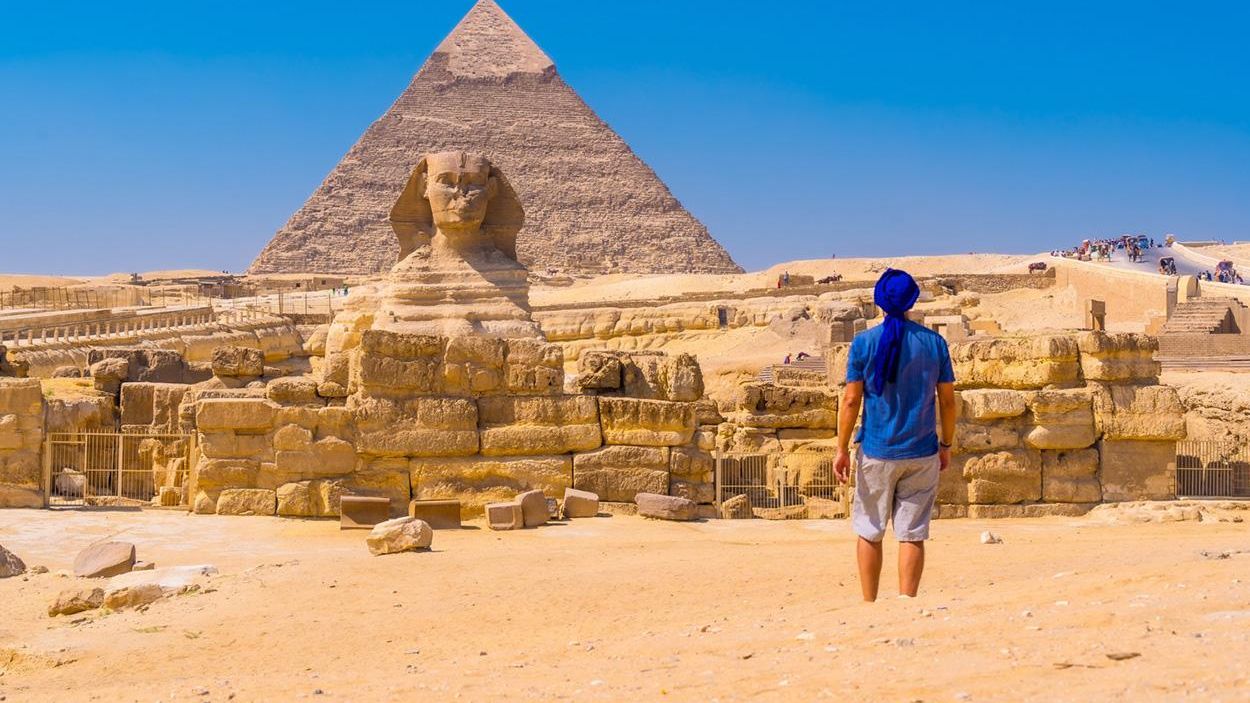 Turista visitando Egipto