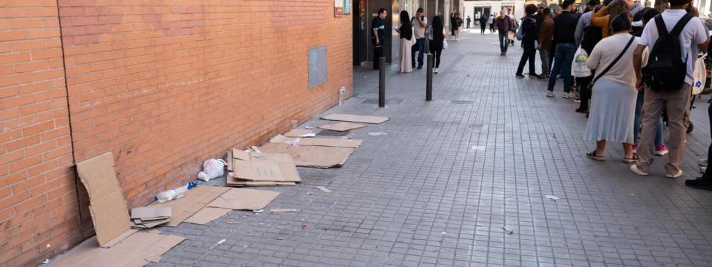Segona jornada de la regularització d'immigrants a L'Hospitalet