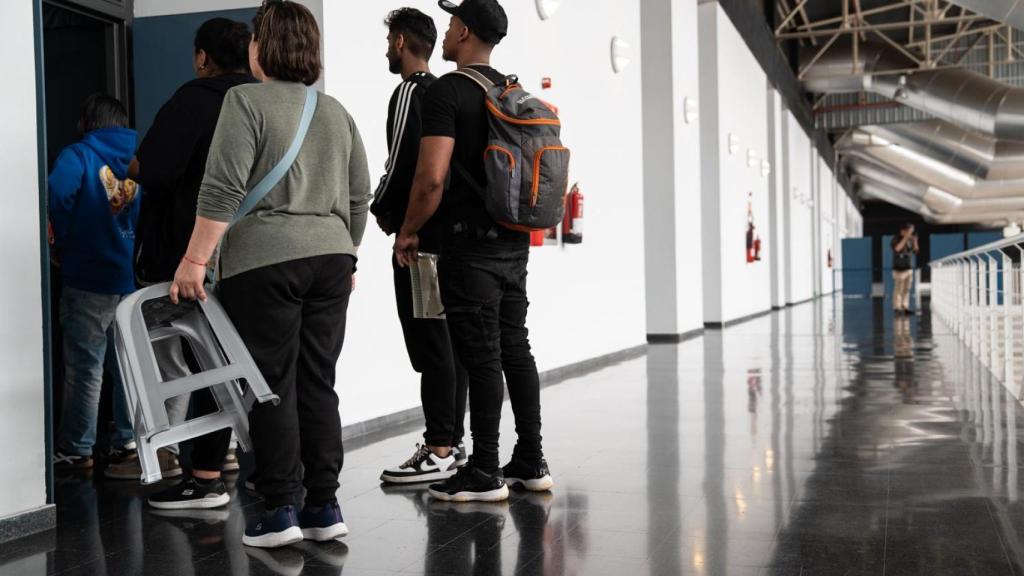 Cues en el procés de regularització extraordinària d'immigrants
