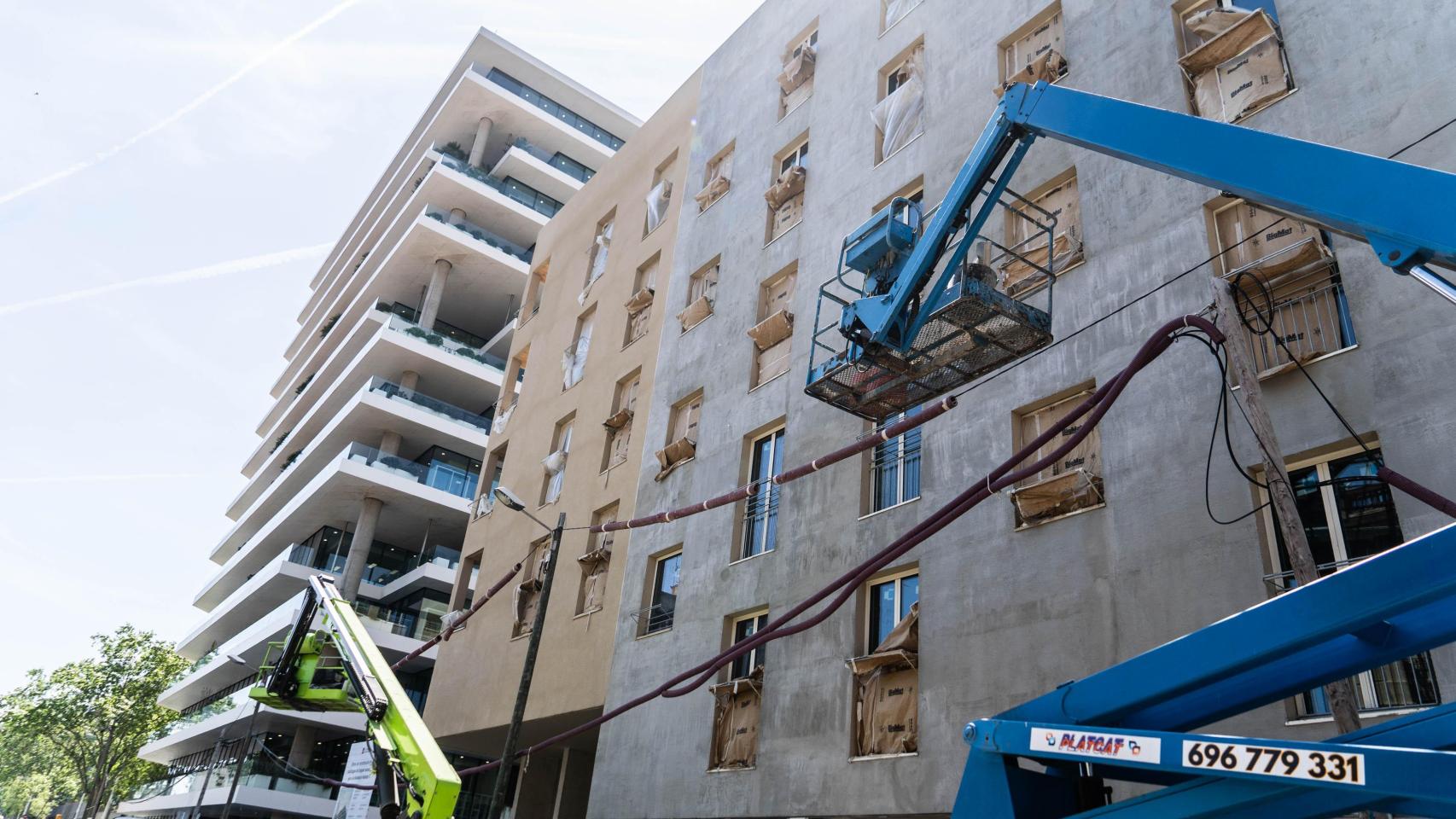 Promoción de pisos de alquiler social en la Illa Sibèria del Poblenou de Barcelona