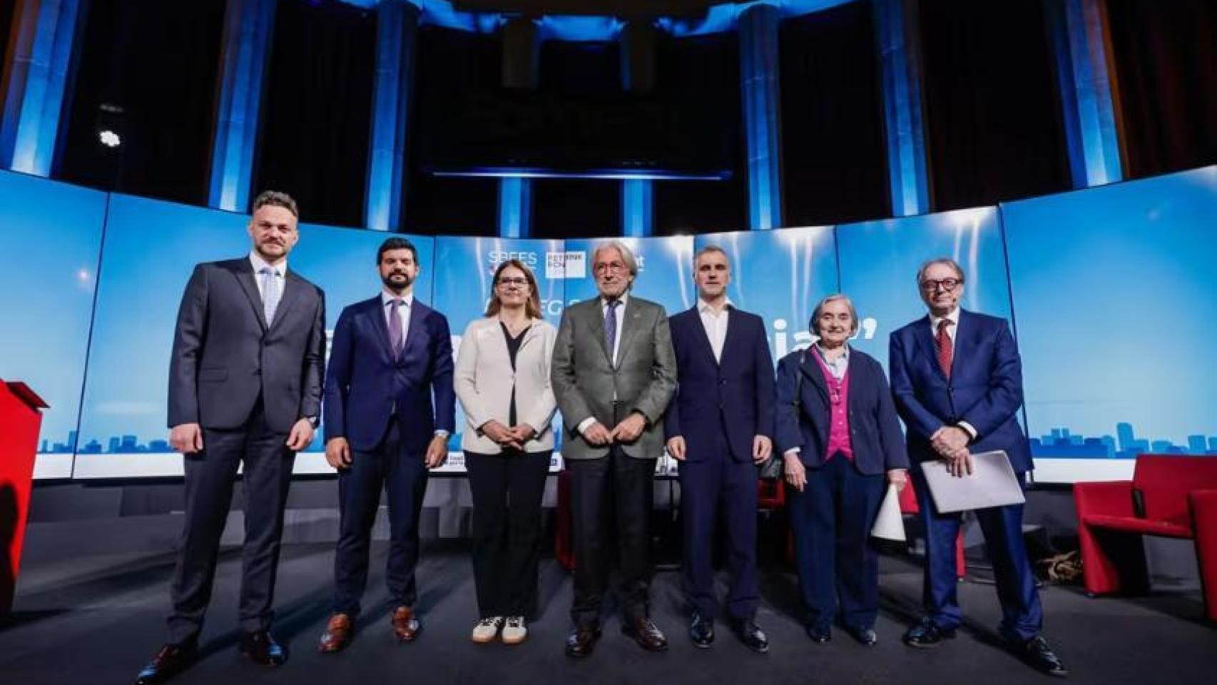 Los participantes en la jornada sobre empresas y entidades sociales en el auditorio de Foment