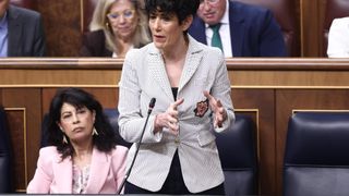 La ministra de Incusión, Elma Saiz, durante un pleno en el Congreso- Eduardo Parra