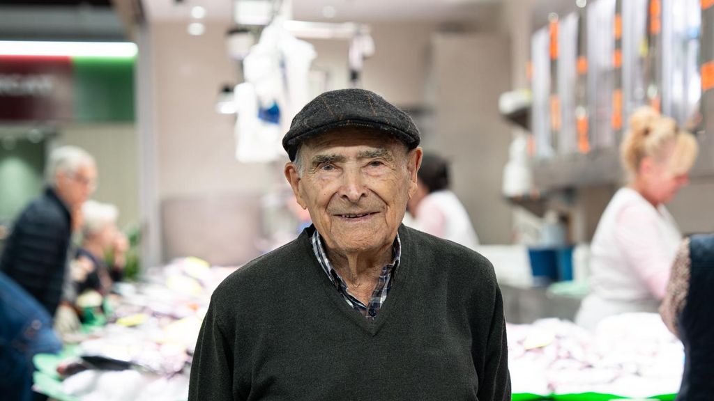 Miguel, el 'guardián' del mercado de Montserrat