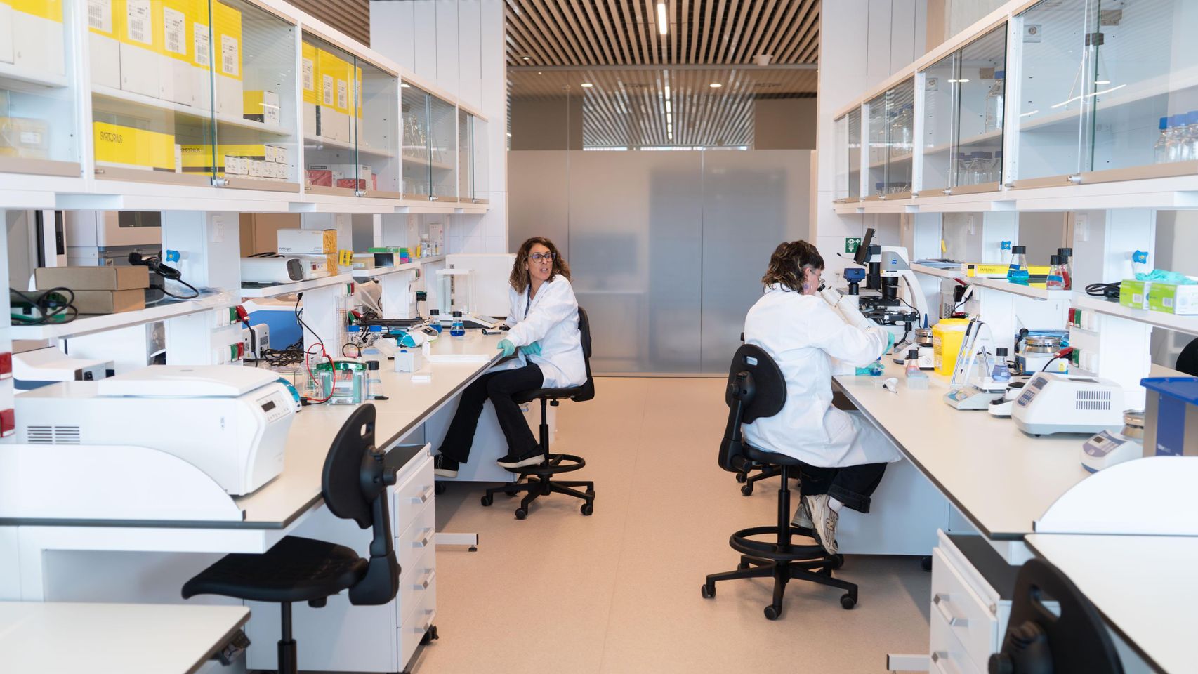Laboratorio del CaixaResearch Institute, el primer centro de inmunología de España