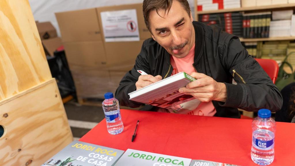 Jordi Roca en la firma de libros de Sant Jordi
