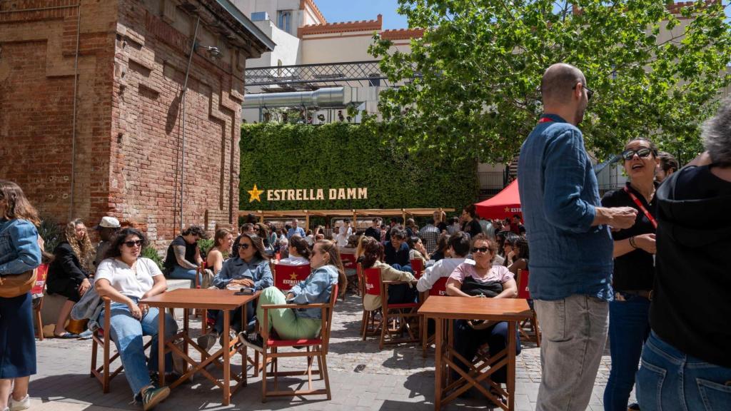 Día de Sant Jordi en la antigua fábrica de Estella Damm