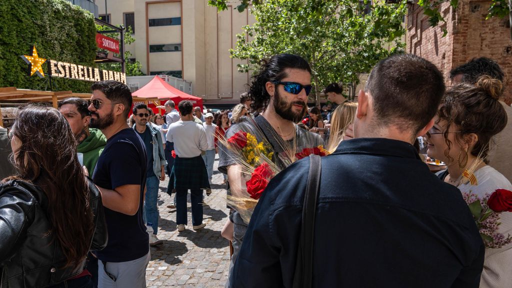 Antiga fàbrica d'Estrella Damm durant Sant Jordi