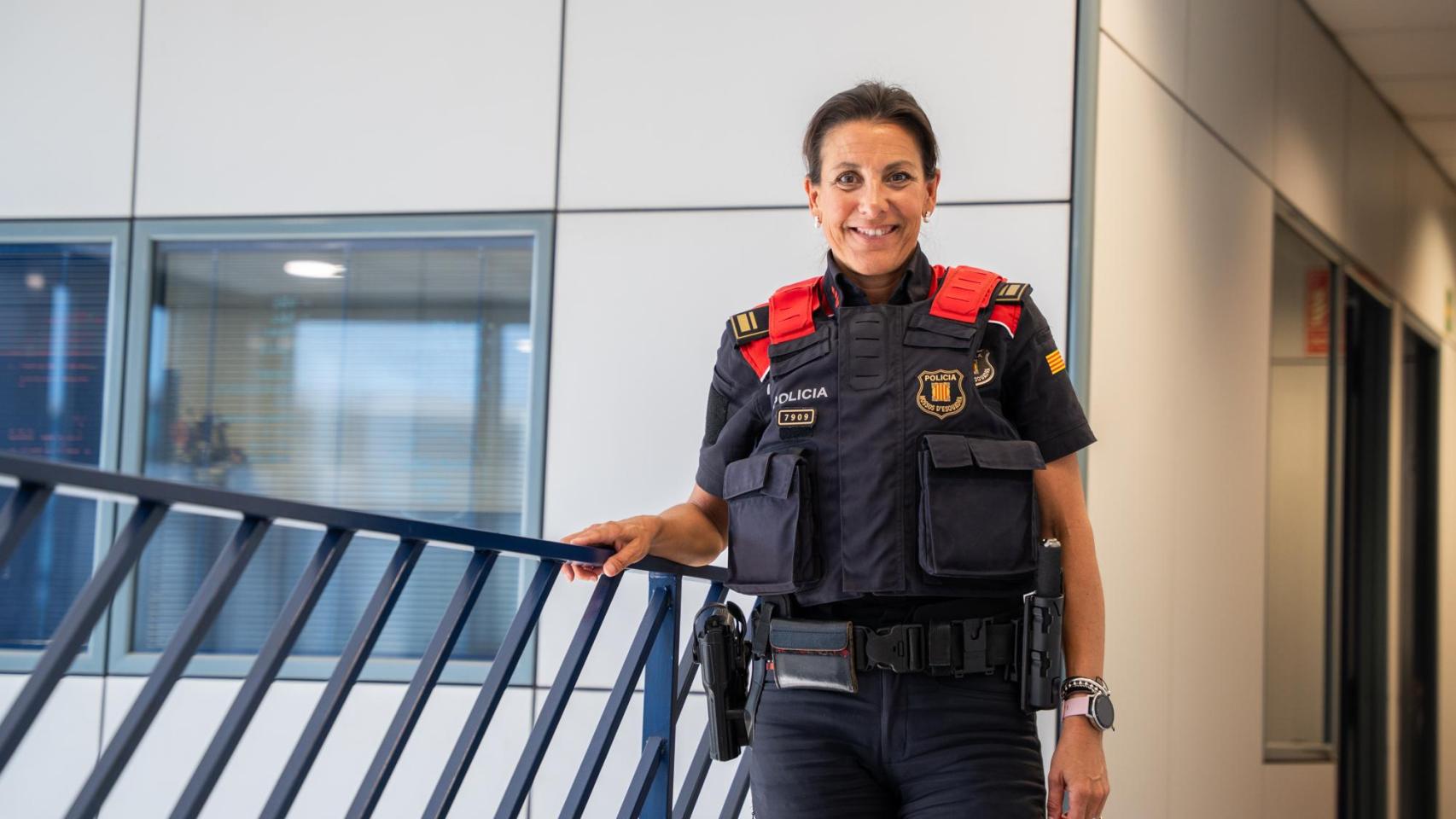 Elena Martínez, la nueva intendenta jefa de la comisaría de mossos de Badalona, durante su entrevista con Metrópoli