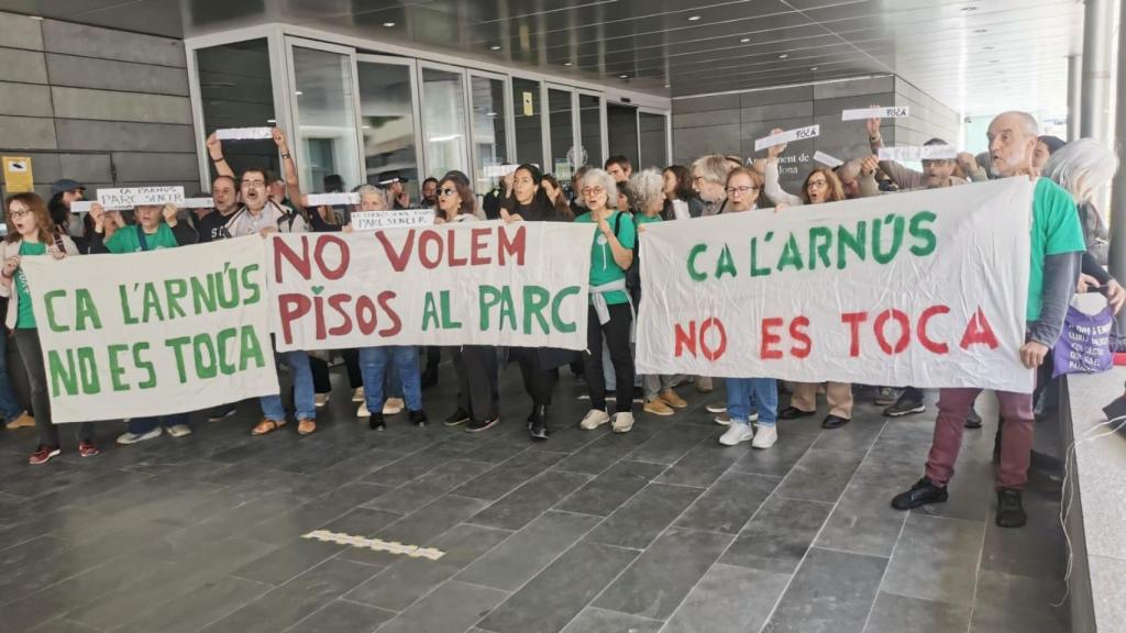 Manifestación de la plataforma Defensem Ca l'Arnús