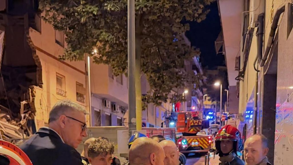 Els serveis d'emergència juntament amb Albiol