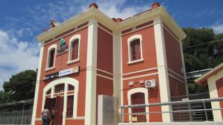 Exterior de la estación de Sant Joan Despí en una imagen de archivo 