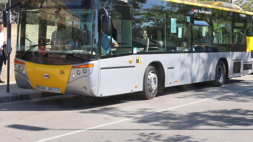 Un bus metropolità en ruta
