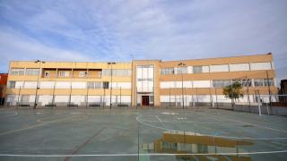 Exterior del colegio Maria Ward de Badalona donde ha tenido lugar el último robo con fuerza en Llefià
