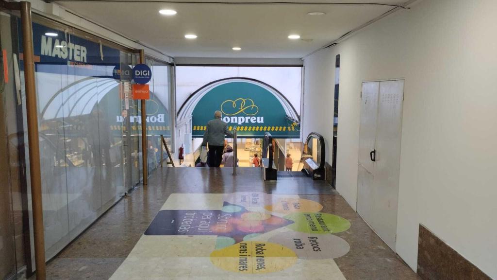Interior de las galerías Argentina Centre de Barcelona, en República Argentina