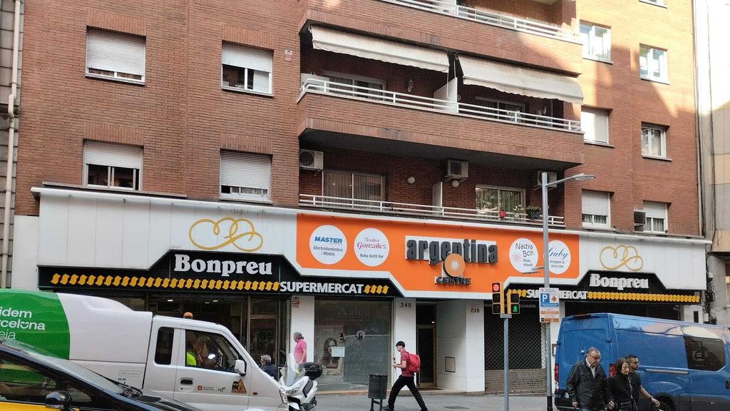 Façana de les galeries Argentina Centre de Barcelona, a República Argentina