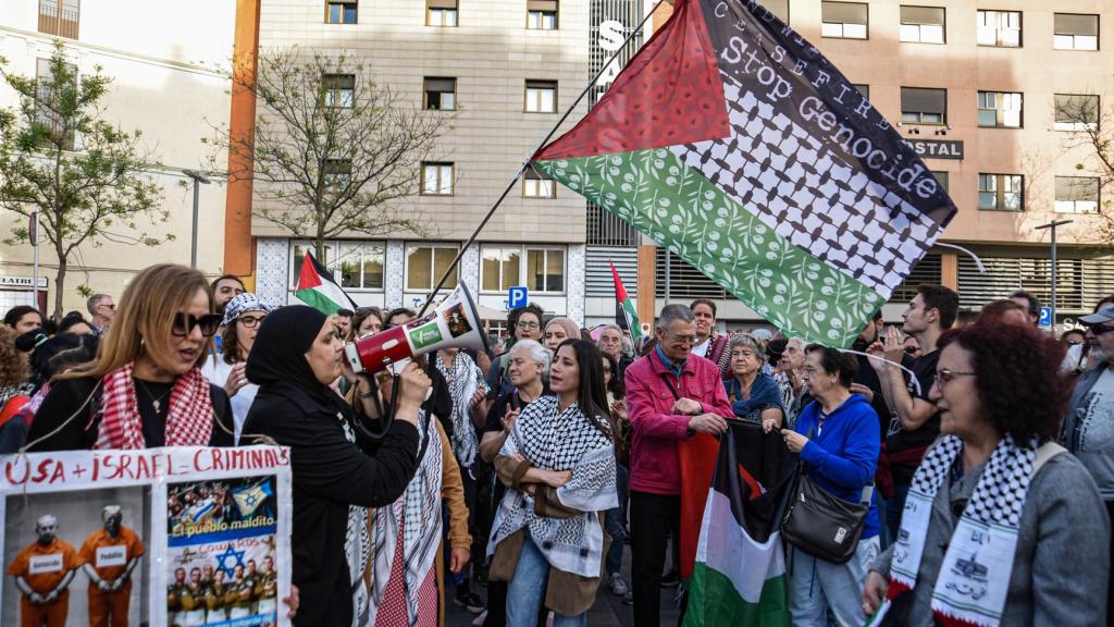 Personas protesta por la nueva detención de Israel a la Flotilla