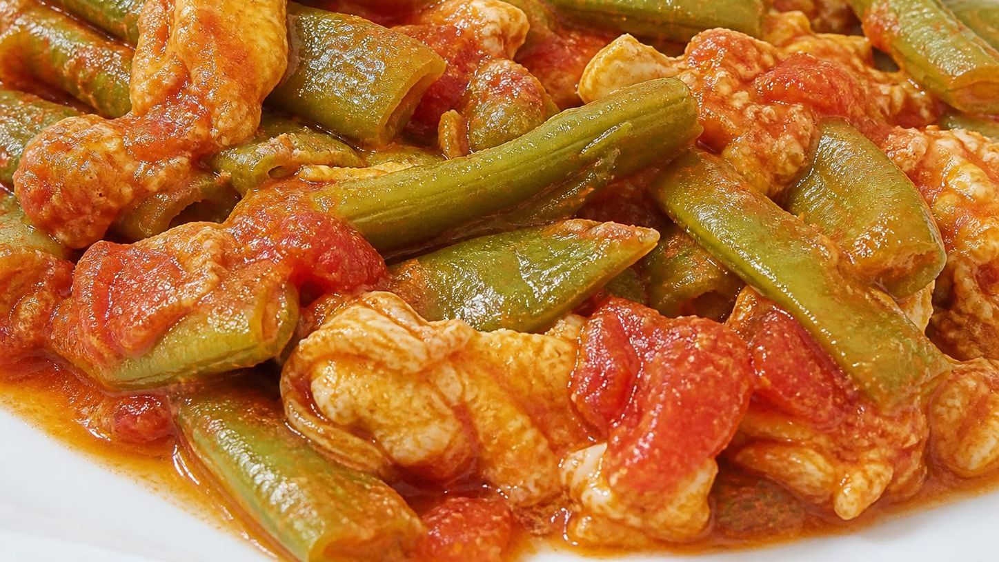Judías verdes con tomate / IA